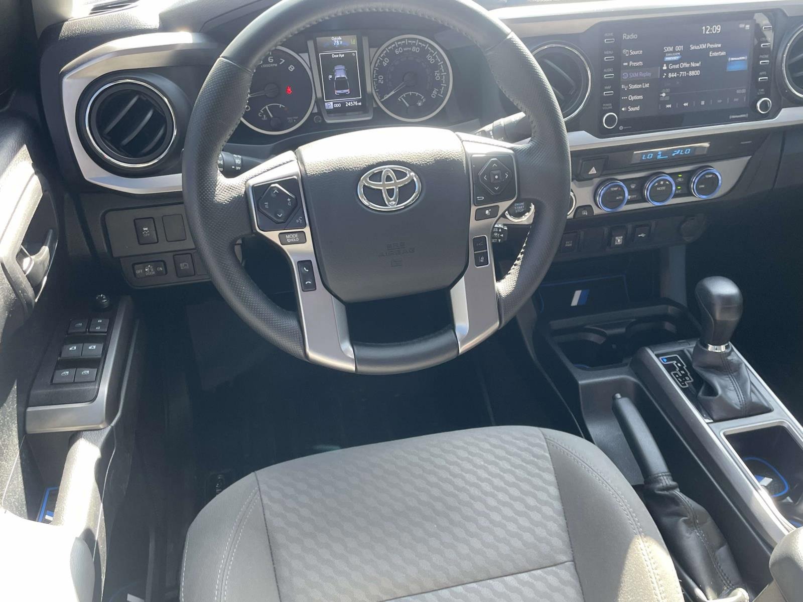 Used 2023 Toyota Tacoma SR5 w/ Technology Package image 13