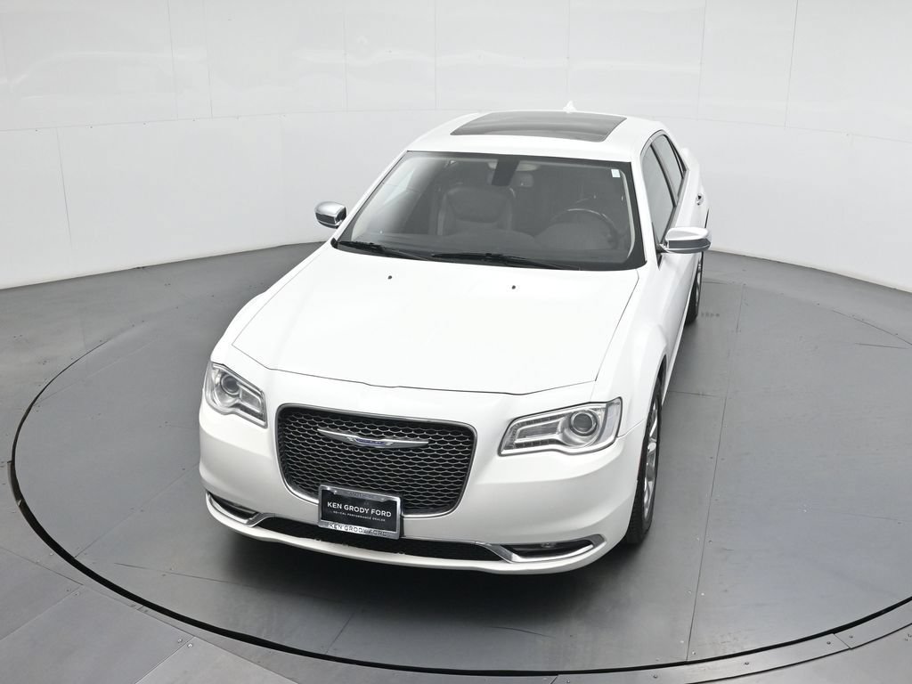 Used 2020 Chrysler 300 Limited AWD/4WD image 36