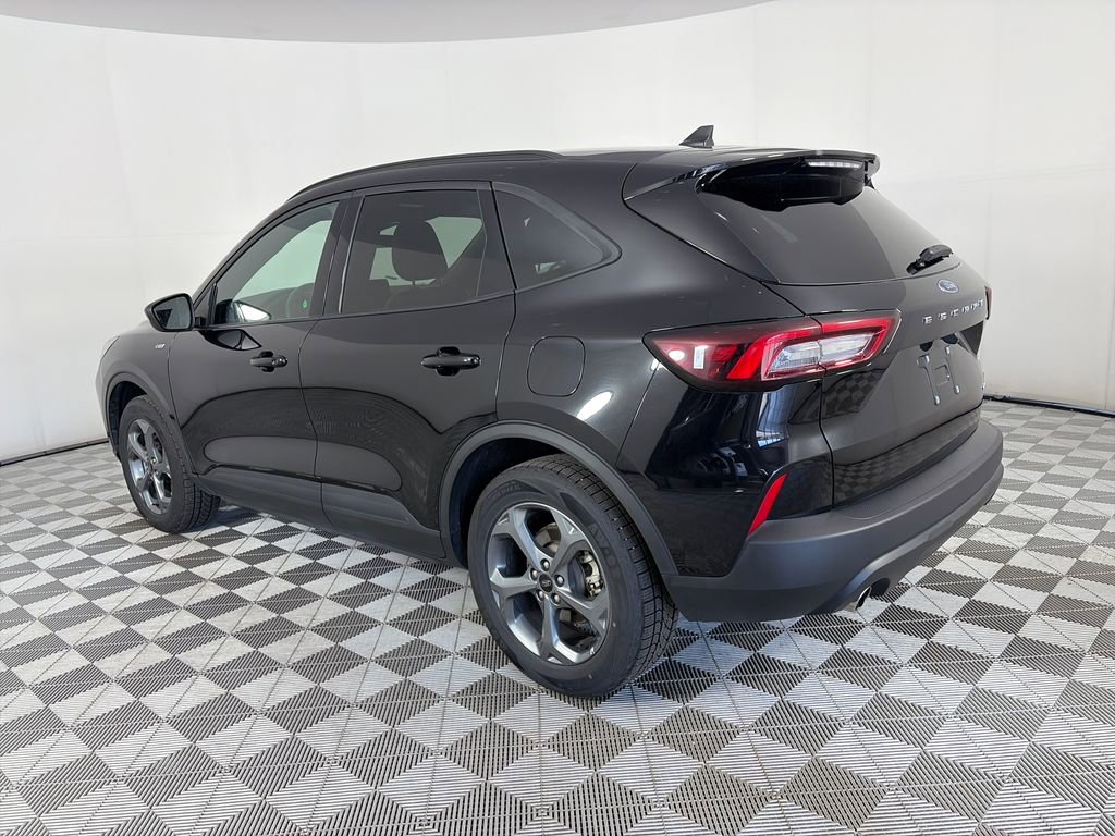Certified 2025 Ford Escape ST-Line Select AWD/4WD image 5