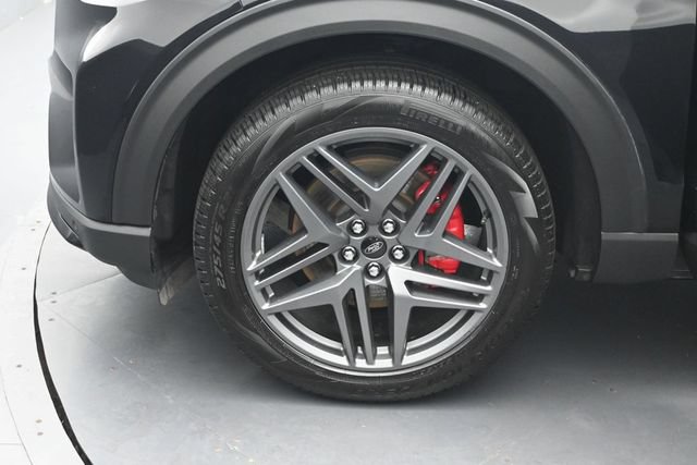 Certified 2025 Ford Explorer ST-Line w/ Premium Package AWD/4WD image 37