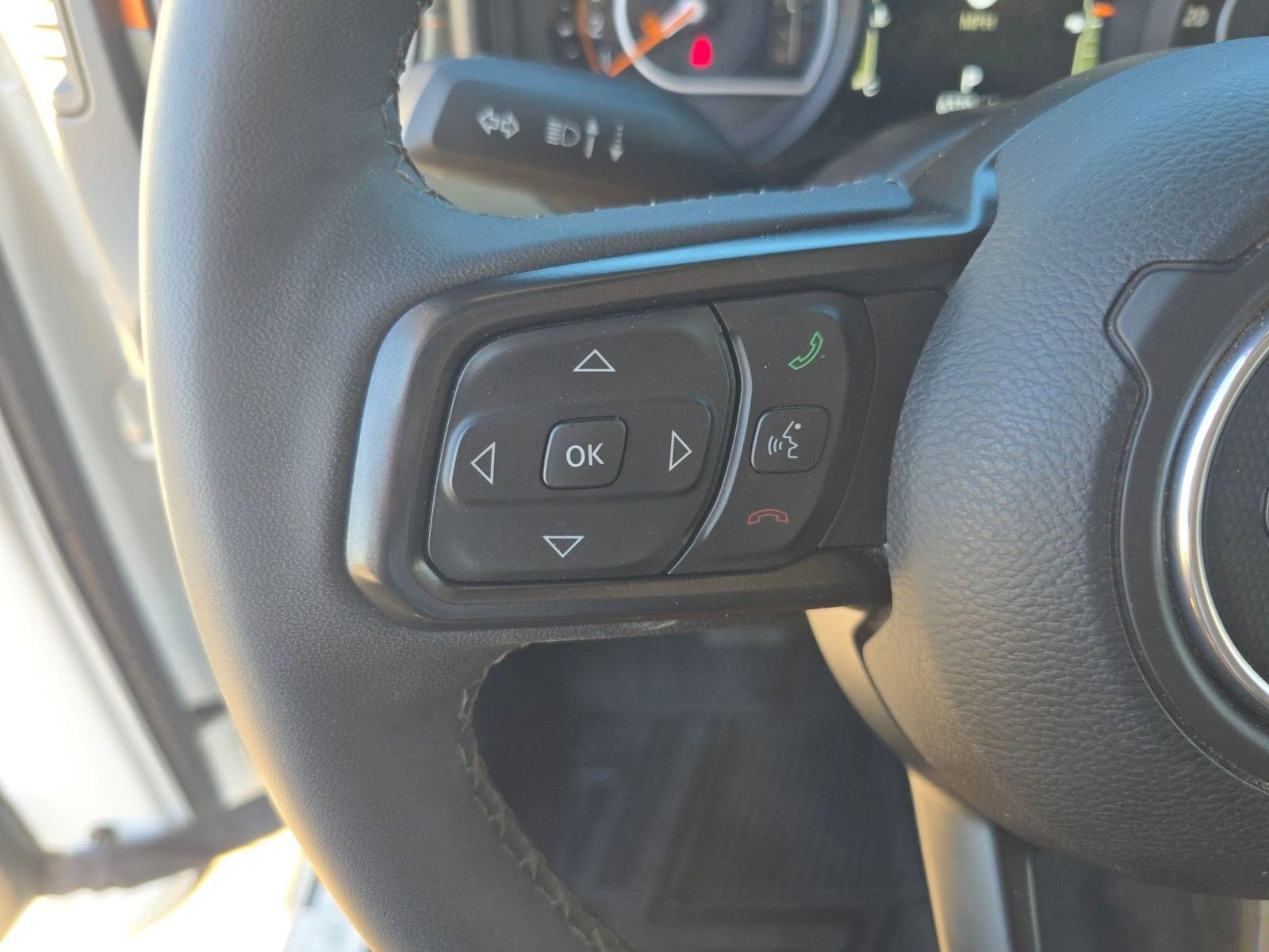 Used 2025 Jeep Gladiator Mojave image 14