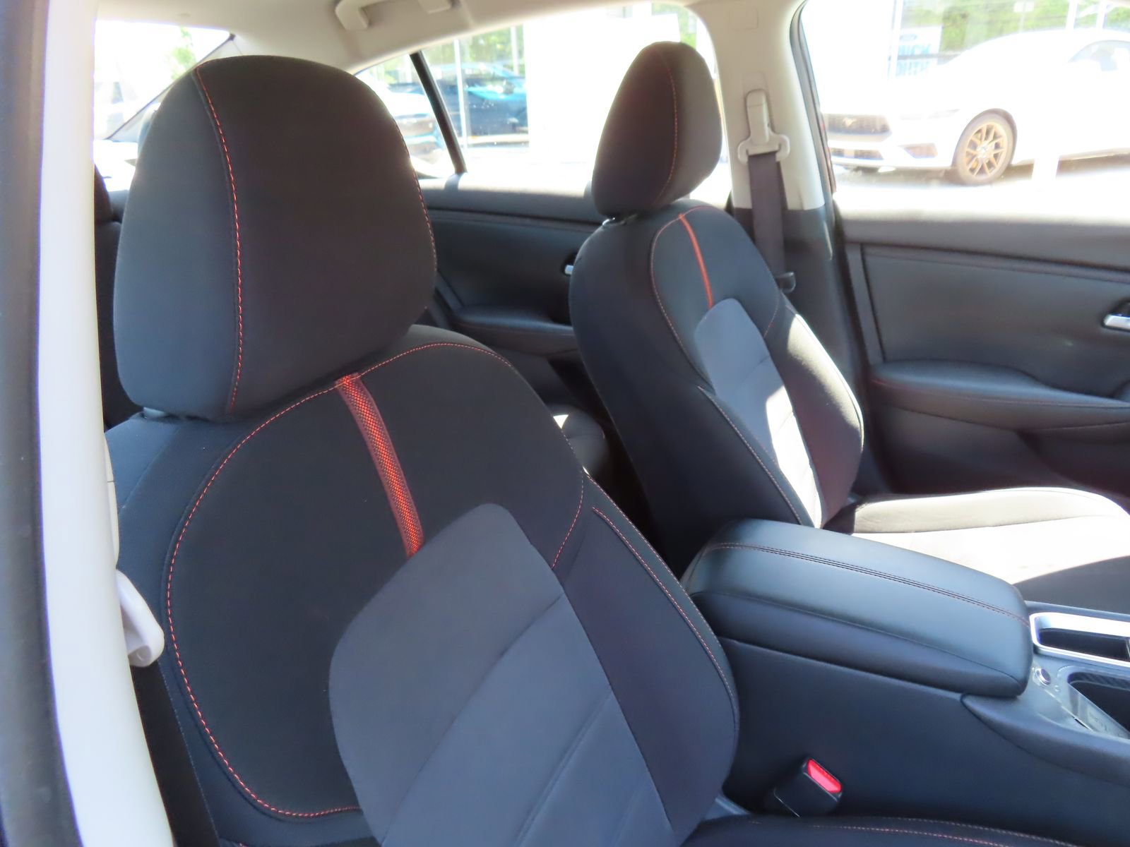 Used 2025 Nissan Sentra SR w/ Midnight Edition FWD image 31