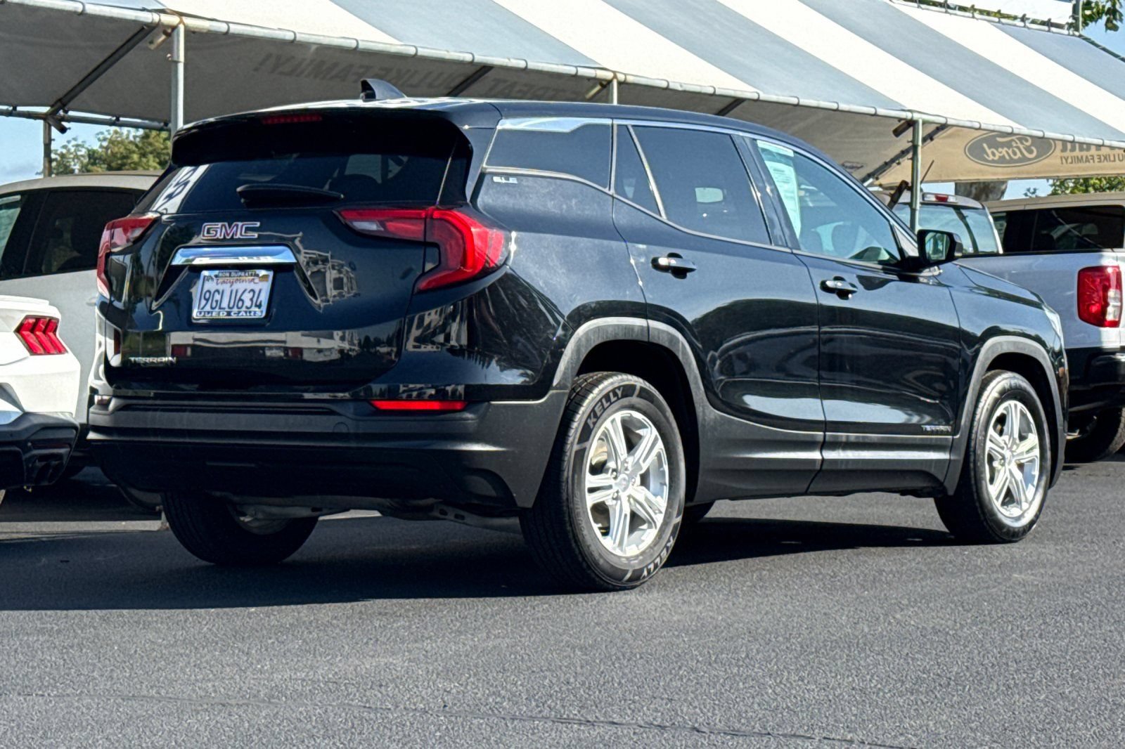 Used 2018 GMC Terrain SLE FWD image 4