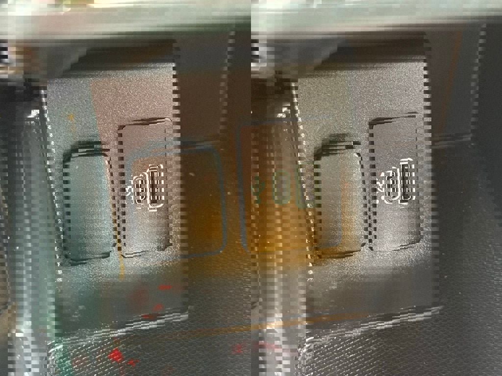 Certified 2025 Ford Explorer Platinum image 39