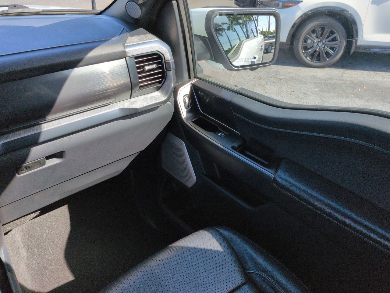 Certified 2025 Ford F150 Lariat w/ Equipment Group 502A High image 16