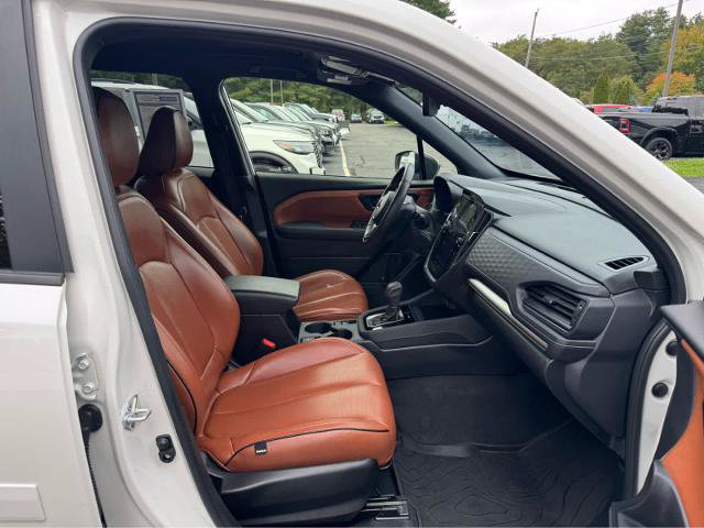Used 2025 Subaru Forester Premium AWD/4WD image 13