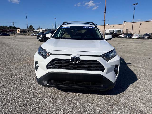 Used 2019 Toyota RAV4 XLE w/ Convenience Package FWD image 2