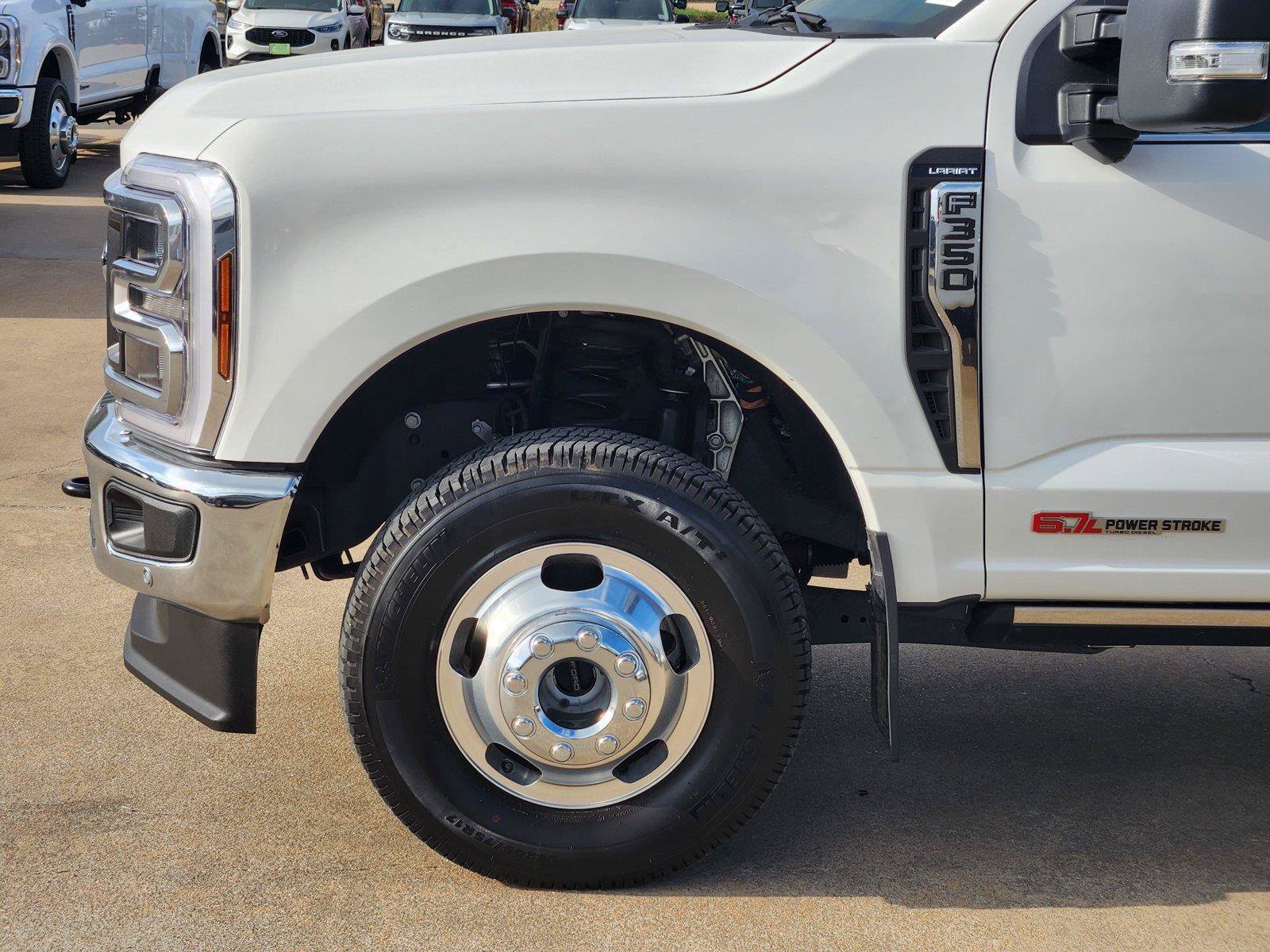 Certified 2025 Ford F350 Lariat w/ Lariat Ultimate Package AWD/4WD image 9