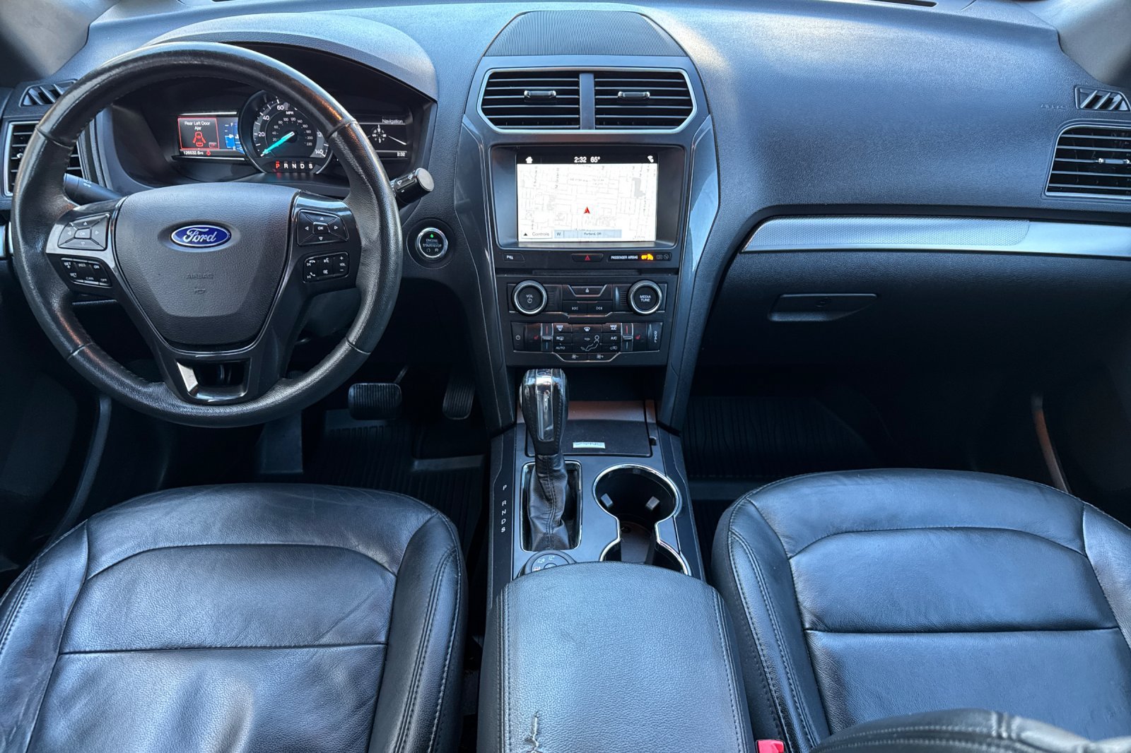 Certified 2018 Ford Explorer XLT w/ Equipment Group 202A AWD/4WD image 13