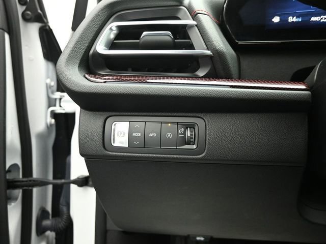 Used 2024 Chevrolet Traverse RS w/ LPO, Floor Liner Package image 27