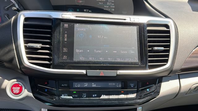 Used 2017 Honda Accord EX-L image 23