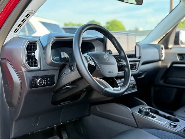 Certified 2025 Ford Bronco Sport Outer Banks w/ Outer Banks Tech Package+ AWD/4WD image 12