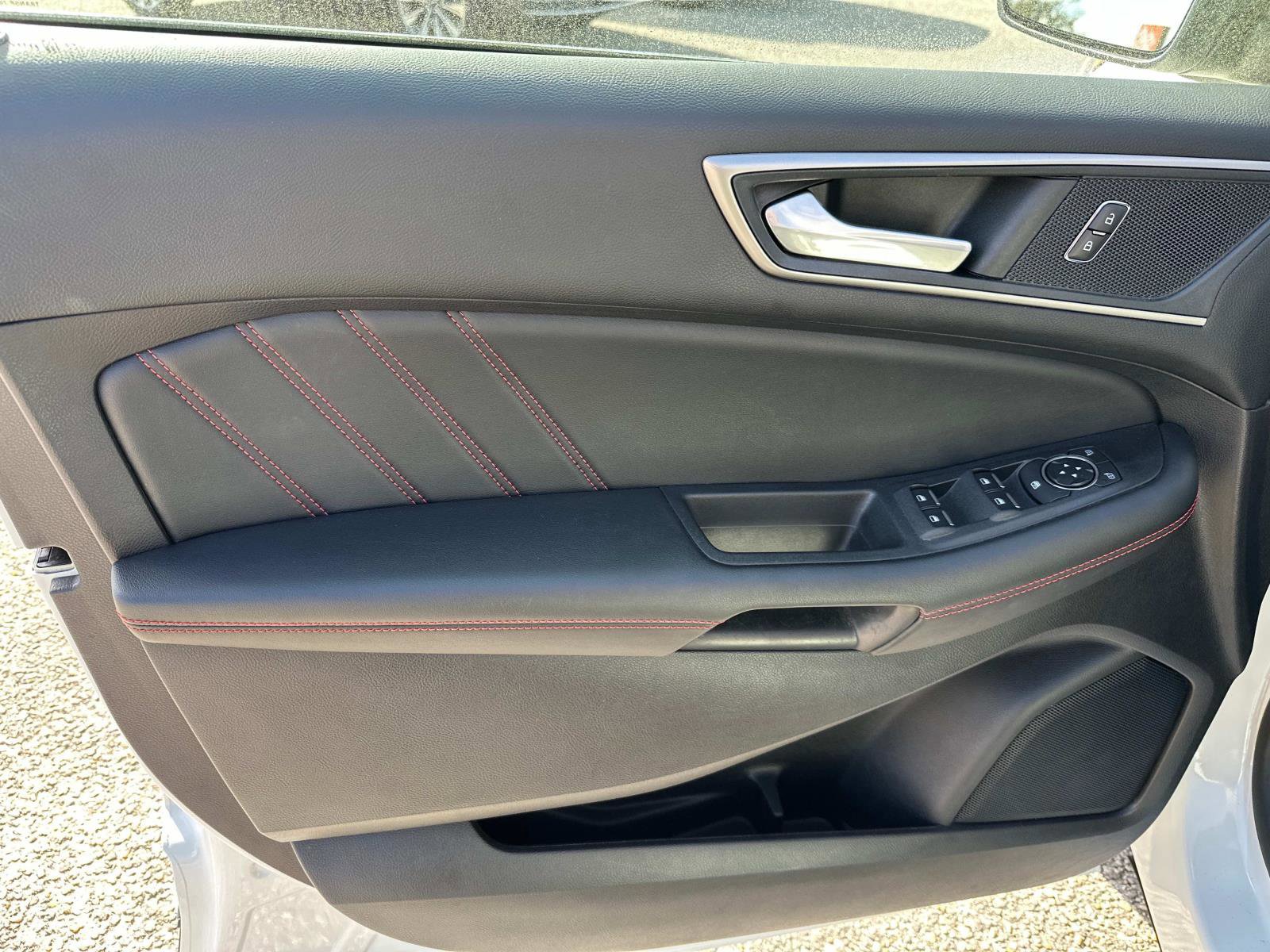 Certified 2022 Ford Edge ST-Line image 29