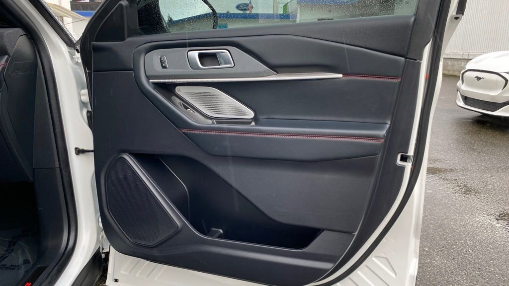 Certified 2025 Ford Explorer ST image 22