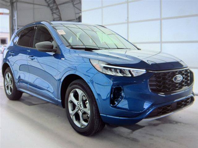 Certified 2023 Ford Escape ST-Line w/ Tech Pack #1 AWD/4WD image 5