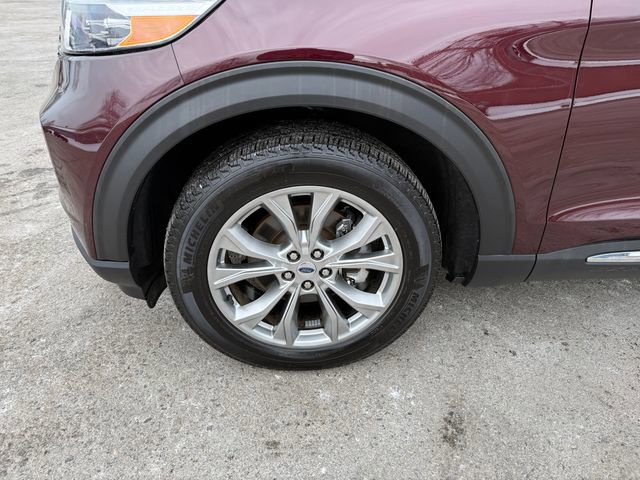 Certified 2022 Ford Explorer XLT w/ Equipment Group 202A image 25