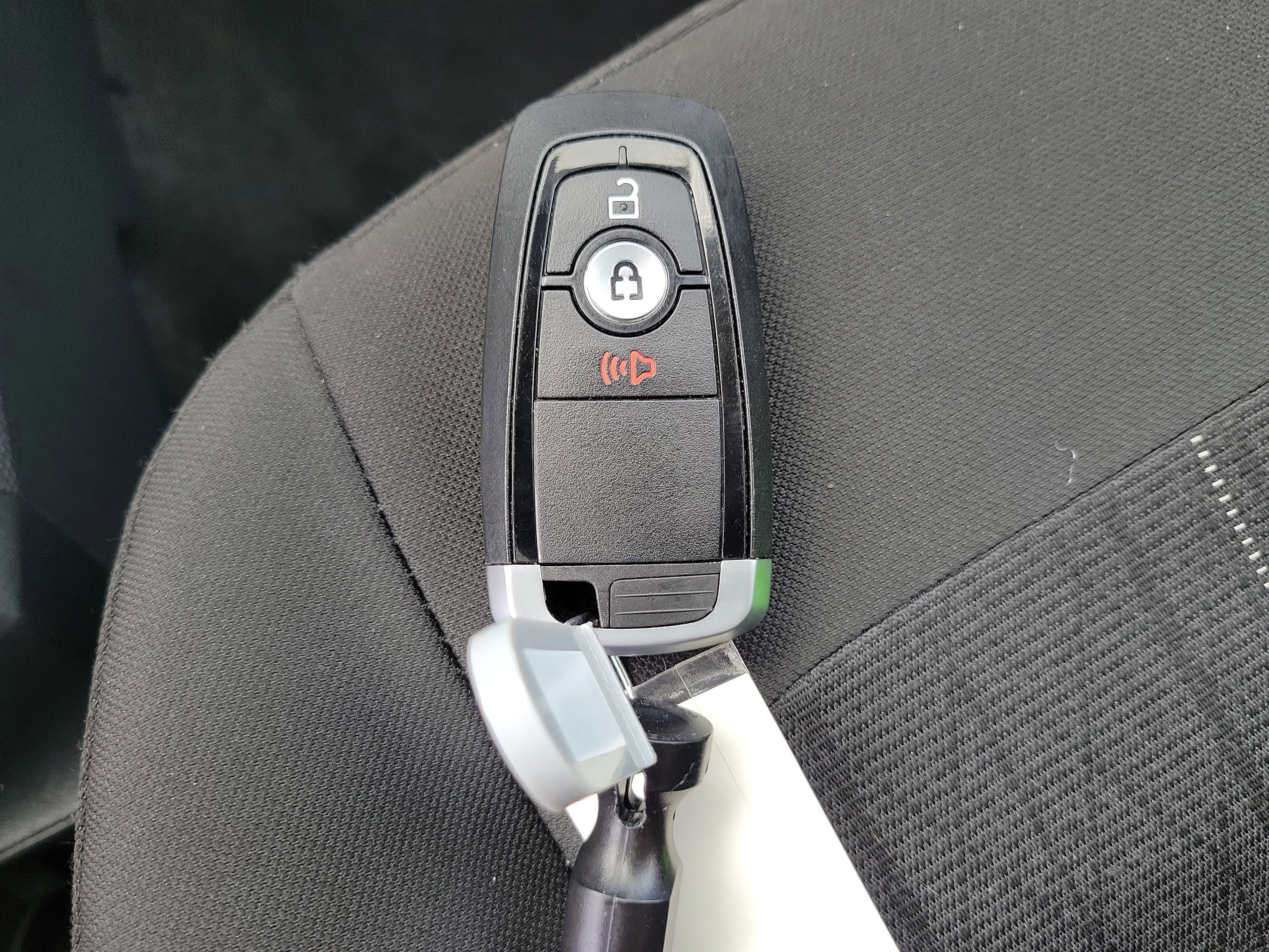 Certified 2021 Ford EcoSport SE w/ SE Convenience Package FWD image 32