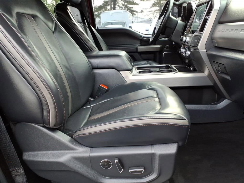 Certified 2022 Ford F450 Platinum w/ FX4 Off-Road Package image 8