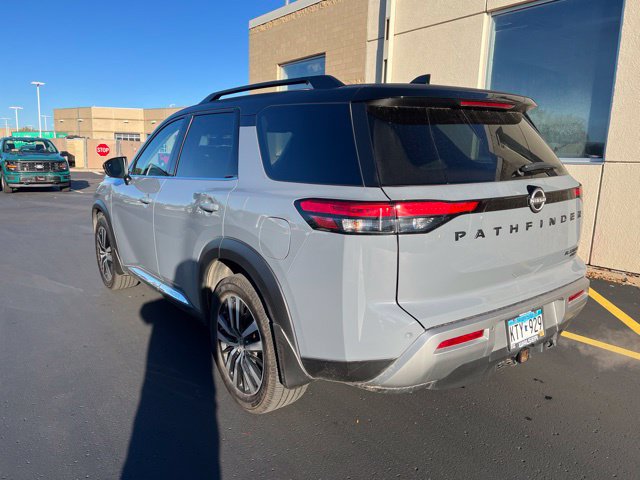 Used 2023 Nissan Pathfinder Platinum AWD/4WD image 3