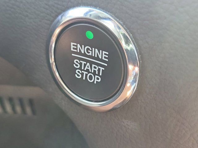 Certified 2022 Ford Edge Titanium AWD/4WD image 32