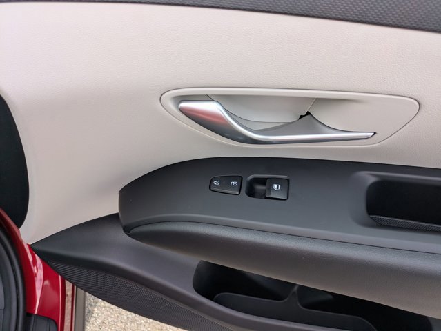 Used 2024 Hyundai Tucson SE image 32