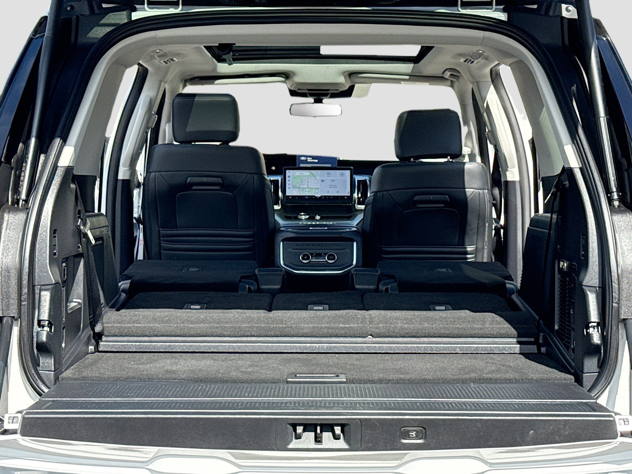 Certified 2025 Ford Expedition Platinum AWD/4WD image 7