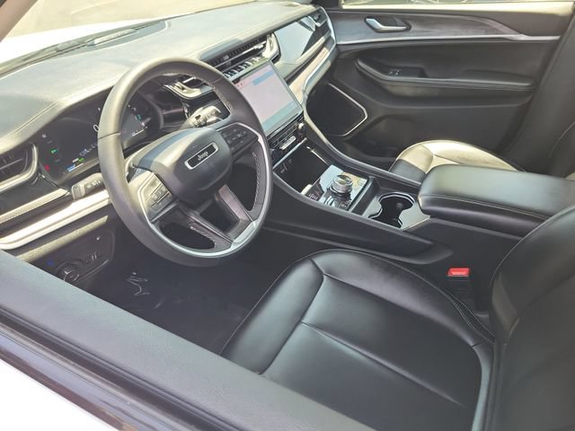 Used 2024 Jeep Grand Cherokee Limited 4xe AWD/4WD image 3