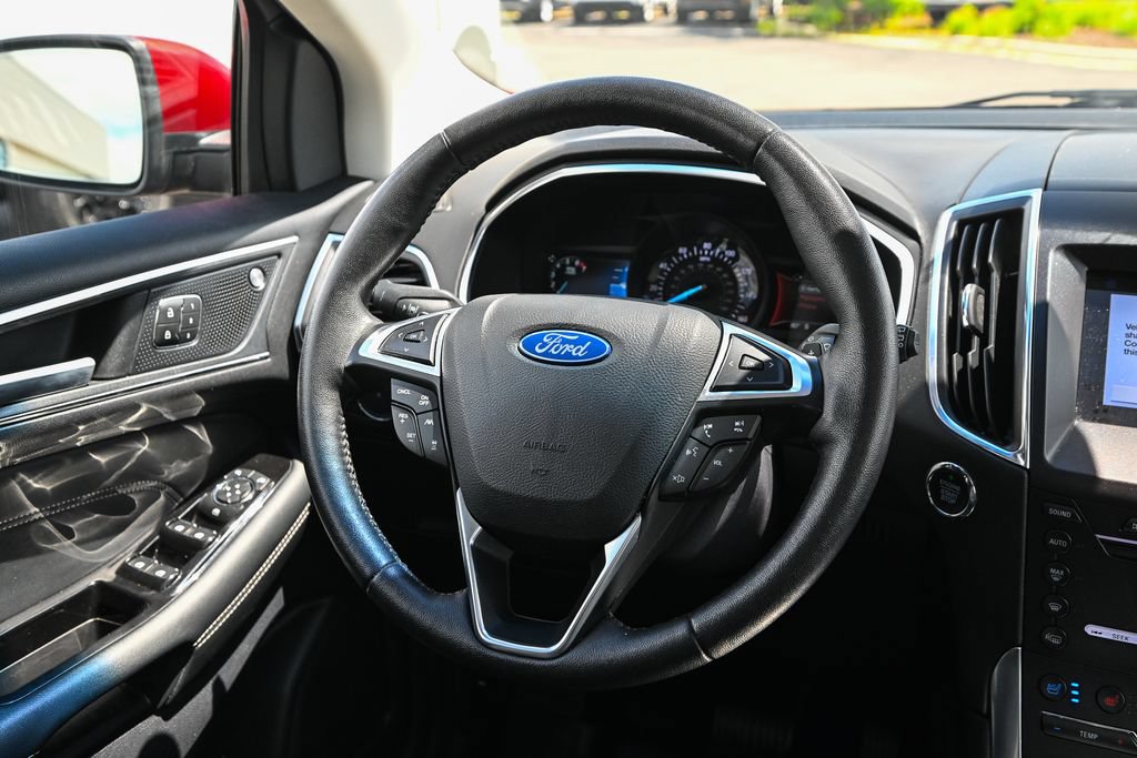 Certified 2019 Ford Edge Titanium w/ Equipment Group 301A AWD/4WD image 32