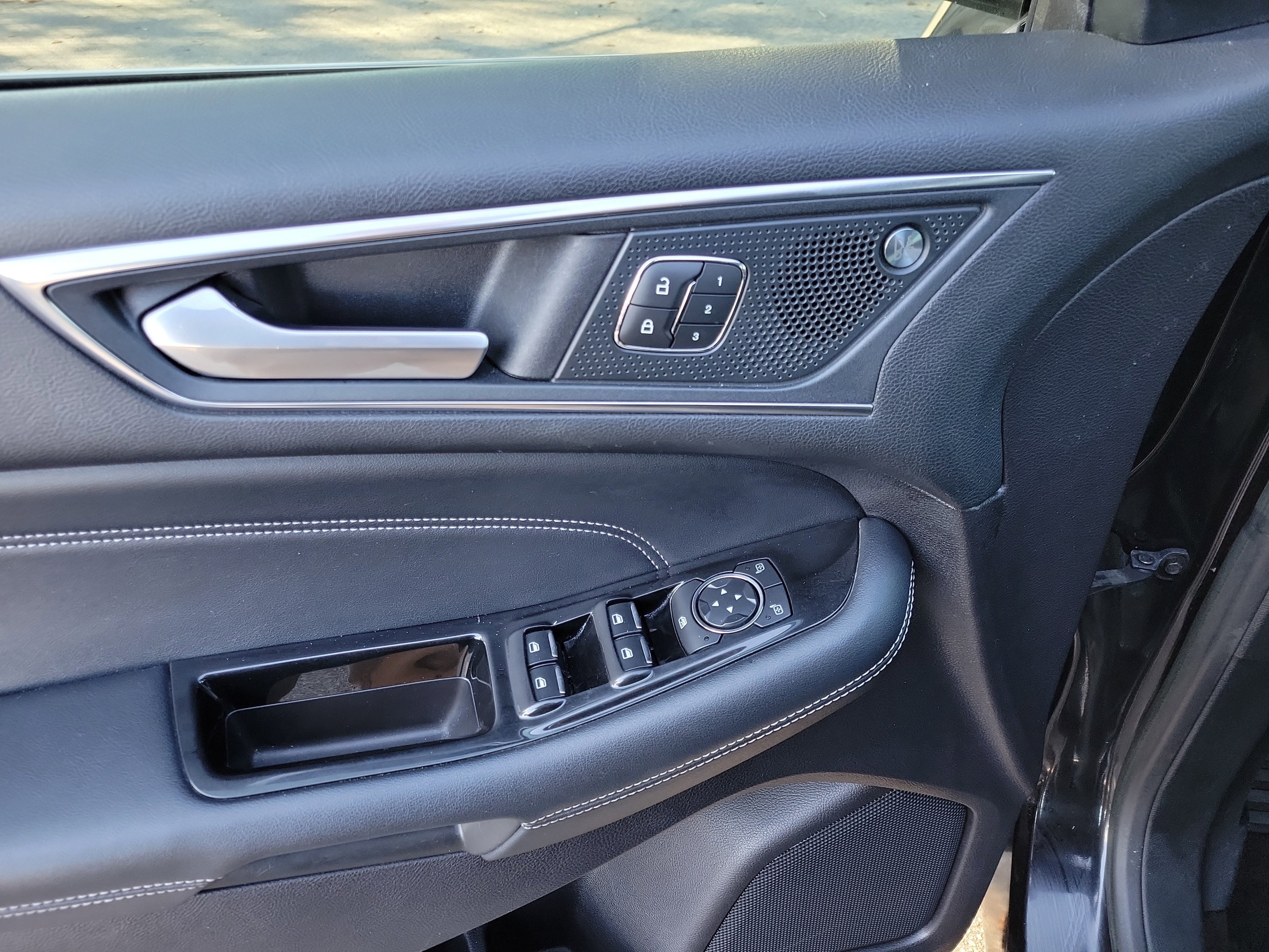 Certified 2019 Ford Edge Titanium w/ Equipment Group 301A image 6