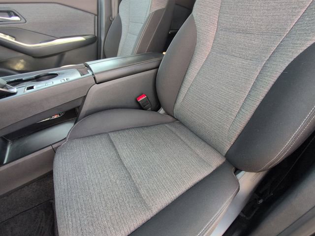 Used 2023 Nissan Rogue SV FWD image 12
