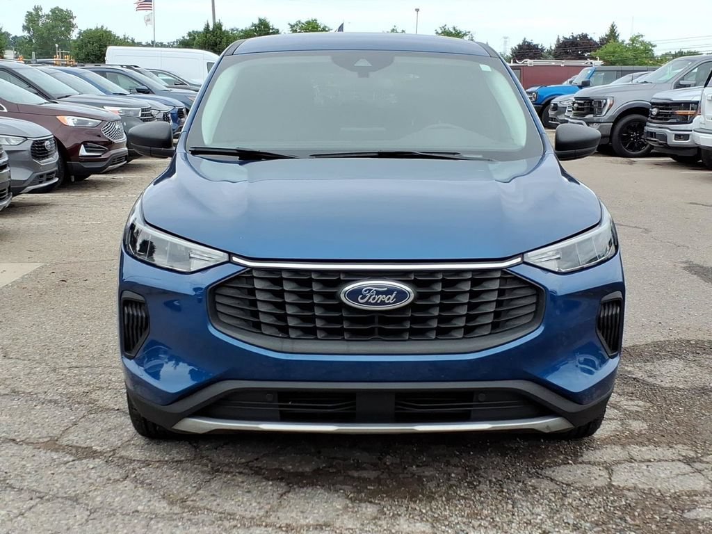Certified 2023 Ford Escape Active AWD/4WD image 8