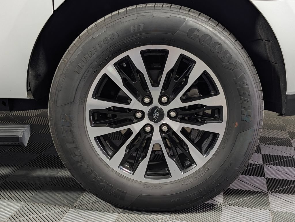 Certified 2025 Ford Expedition Max Platinum AWD/4WD image 24
