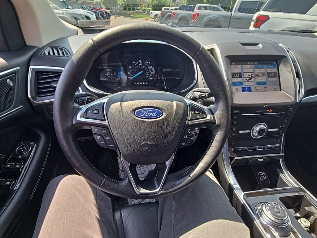 Certified 2019 Ford Edge Titanium w/ Cold Weather Package AWD/4WD image 18