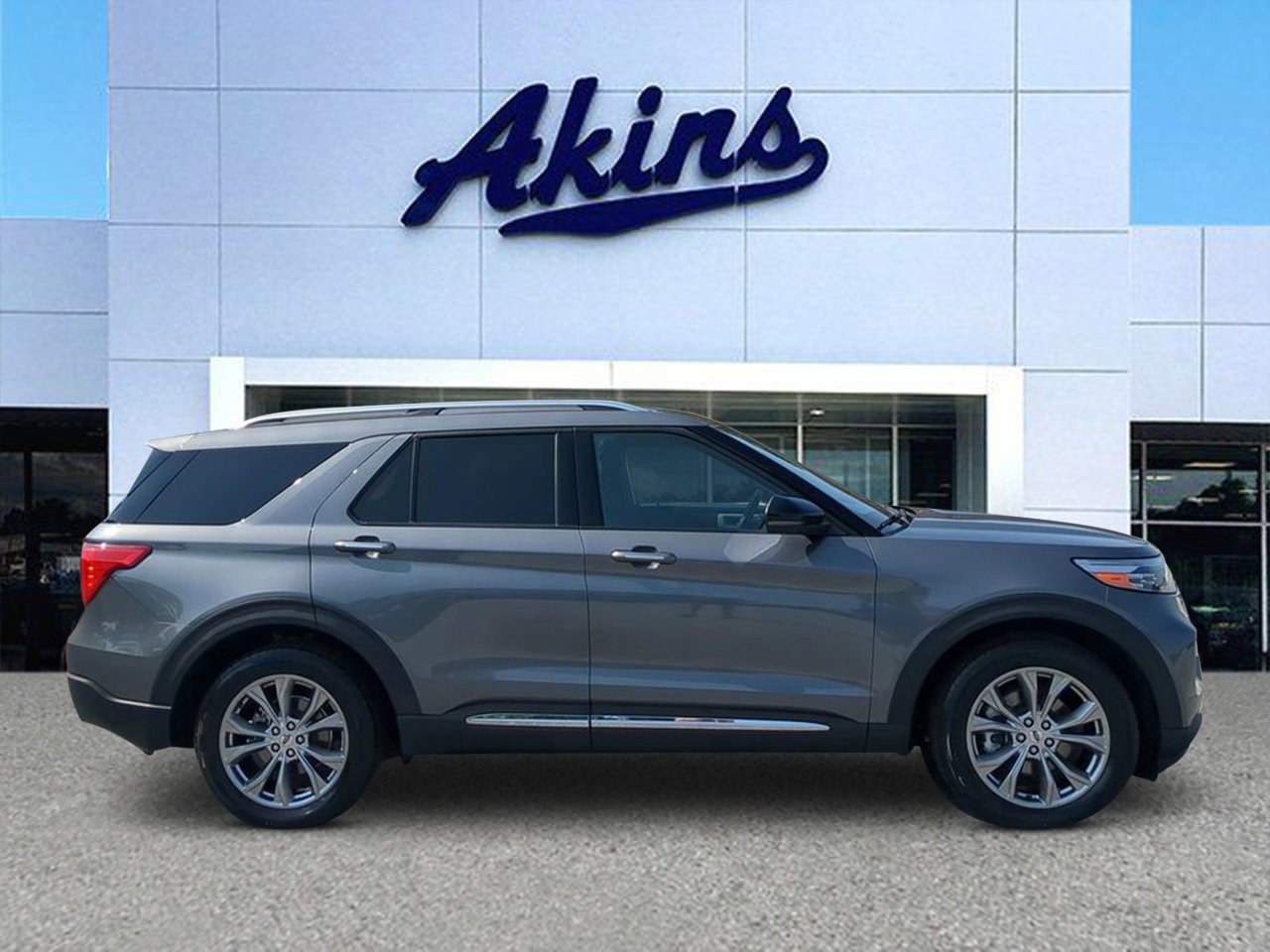 Certified 2022 Ford Explorer Limited w/ Equipment Group 301A RWD image 1