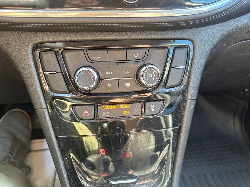Used 2020 Buick Encore Preferred FWD image 21