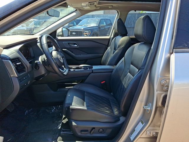 Used 2023 Nissan Rogue Platinum w/ Platinum Premium Package AWD/4WD image 11