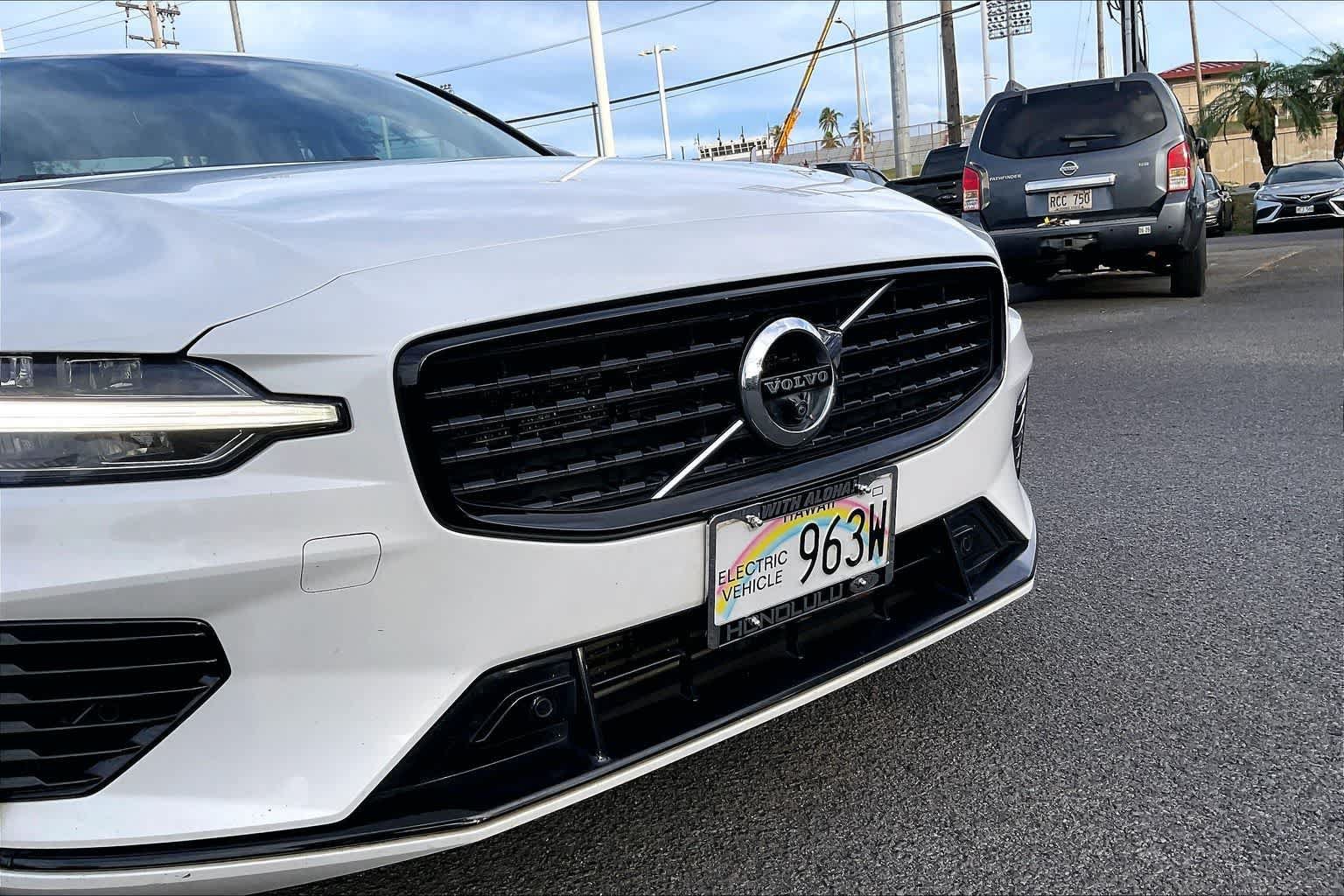 Used 2021 Volvo S60 T8 R-Design Expression w/ Advanced Package AWD/4WD image 33