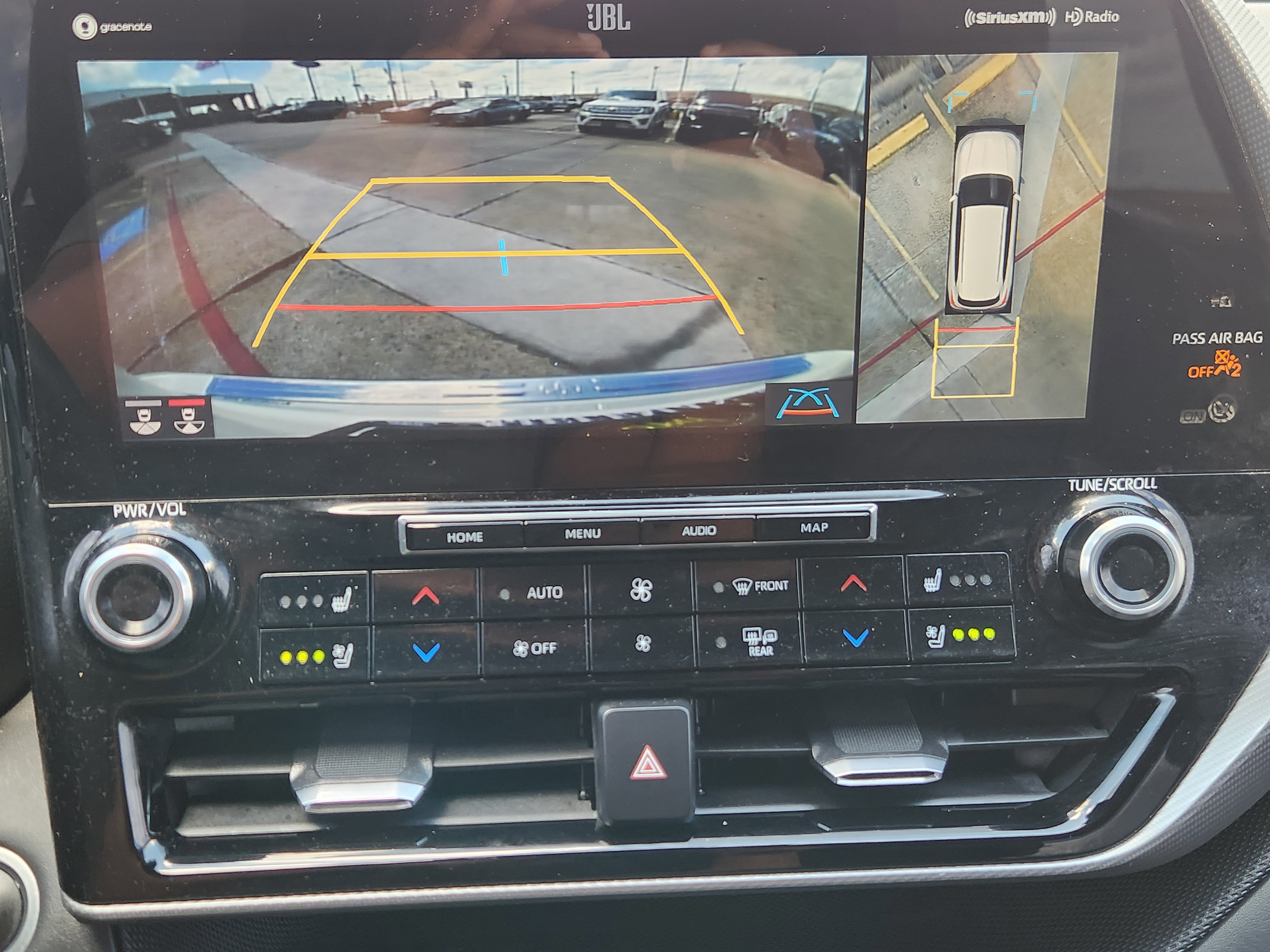 Used 2020 Toyota Highlander Platinum FWD image 13