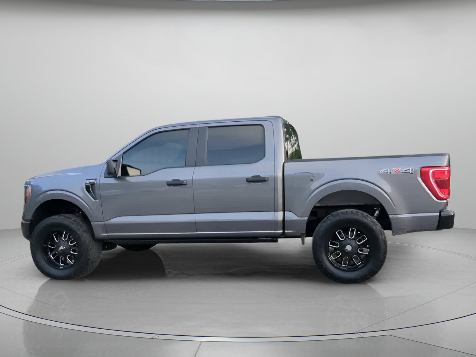 Certified 2023 Ford F150 XLT w/ Bed Utility Package AWD/4WD image 17