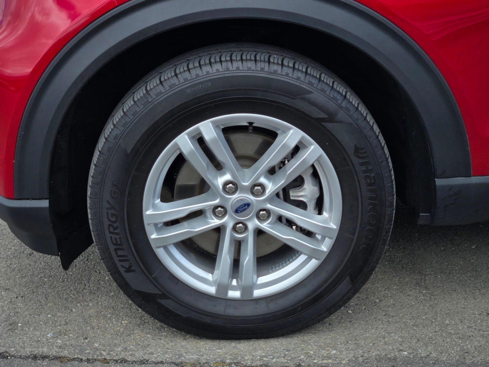 Certified 2024 Ford Explorer XLT w/ Equipment Group 202A AWD/4WD image 10