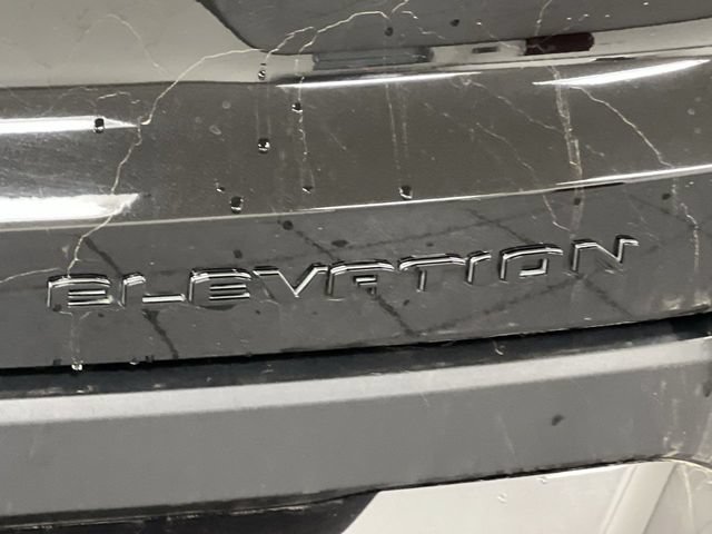 Used 2025 GMC Terrain Elevation w/ Elevation Premium Package AWD/4WD image 7