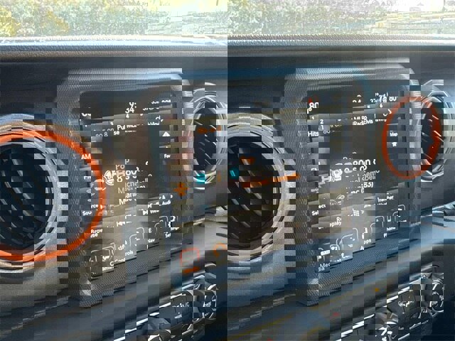 Used 2022 Jeep Gladiator Mojave w/ LED Lighting Group image 31