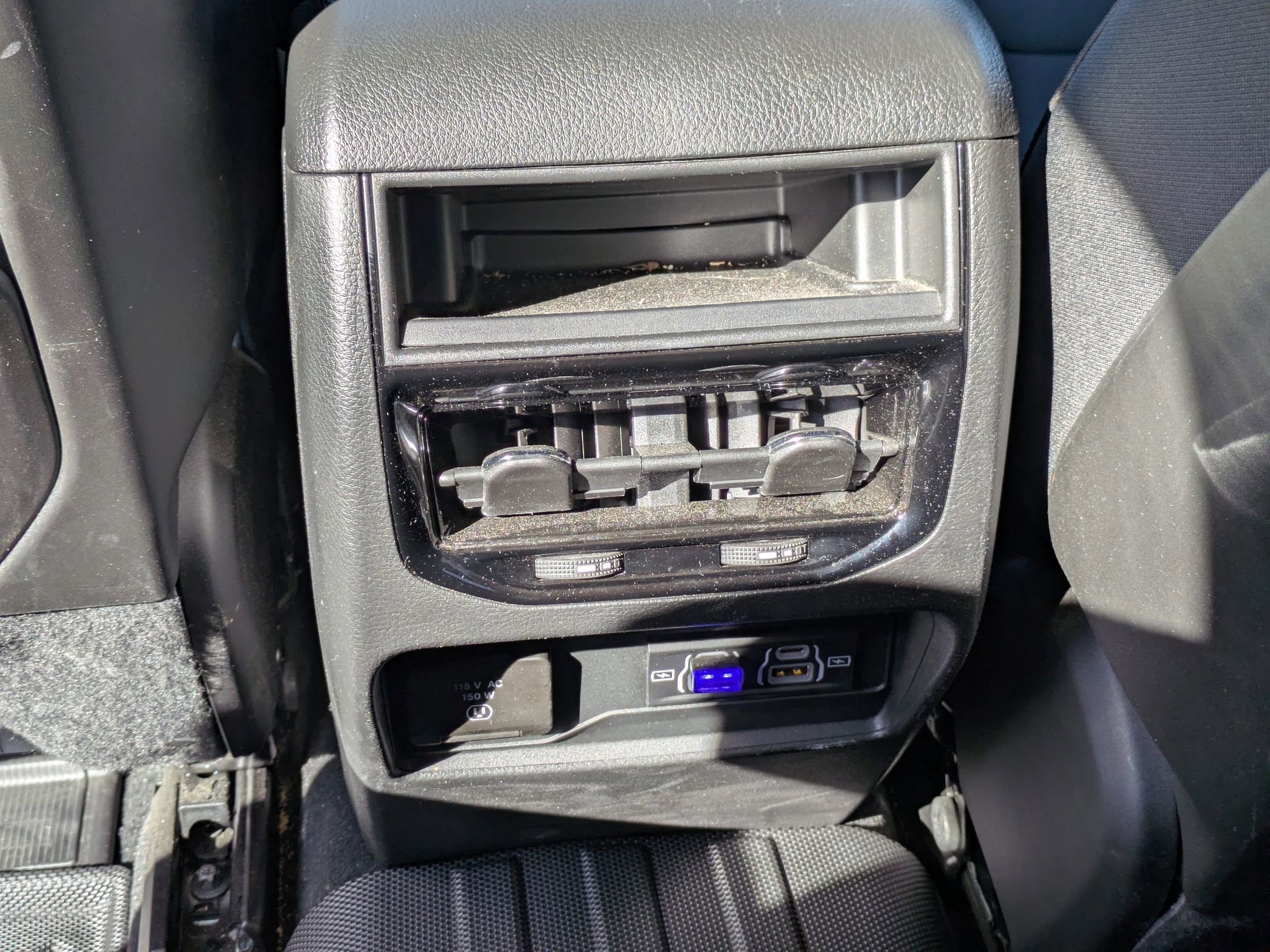 Used 2025 Jeep Grand Cherokee Laredo w/ Luxury Tech Group I image 27