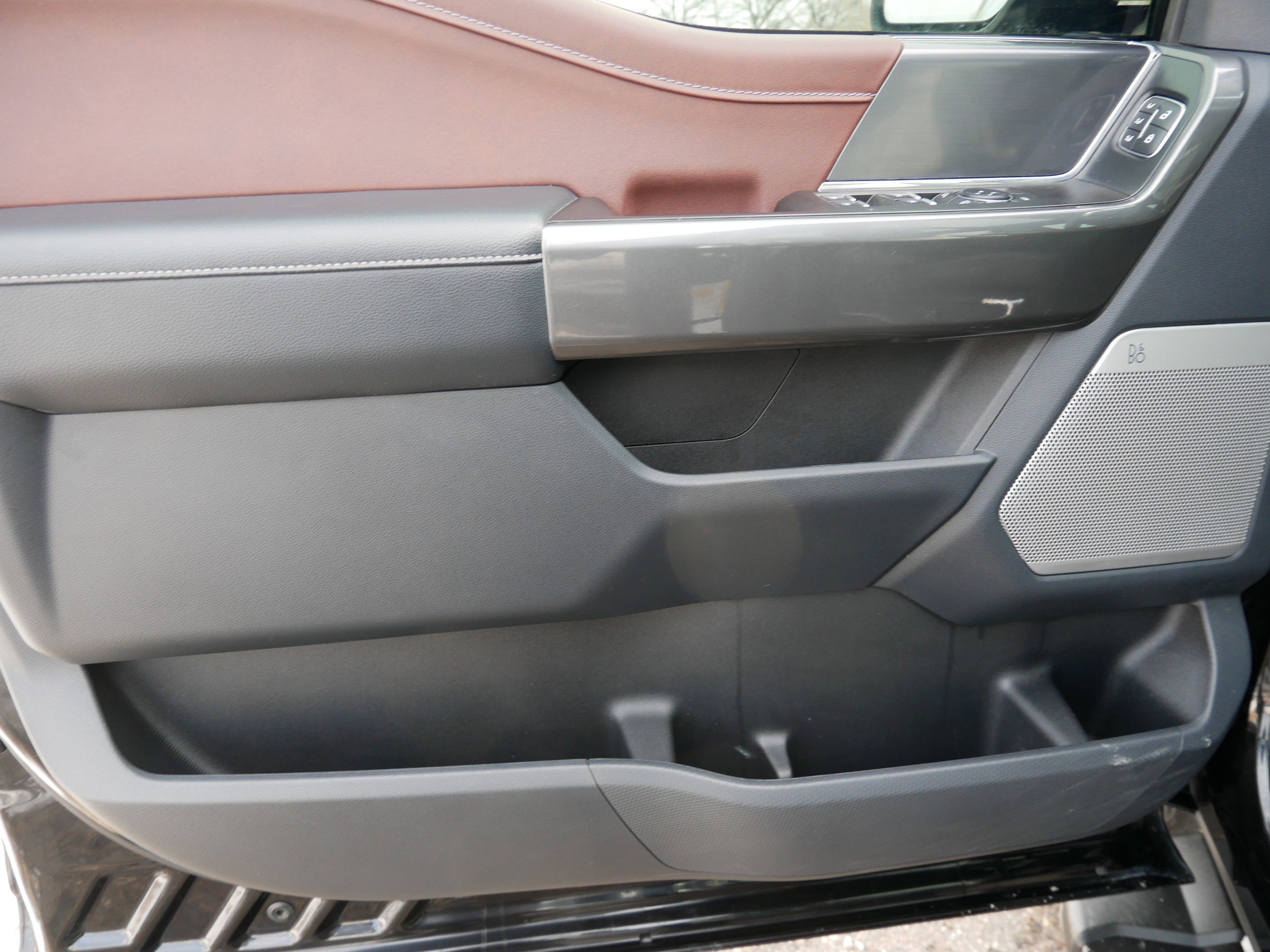 Certified 2022 Ford F150 Lariat w/ Equipment Group 502A High image 39