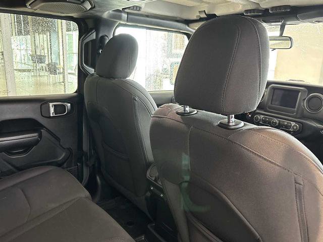 Used 2023 Jeep Wrangler Unlimited w/ Cold Weather Group image 25