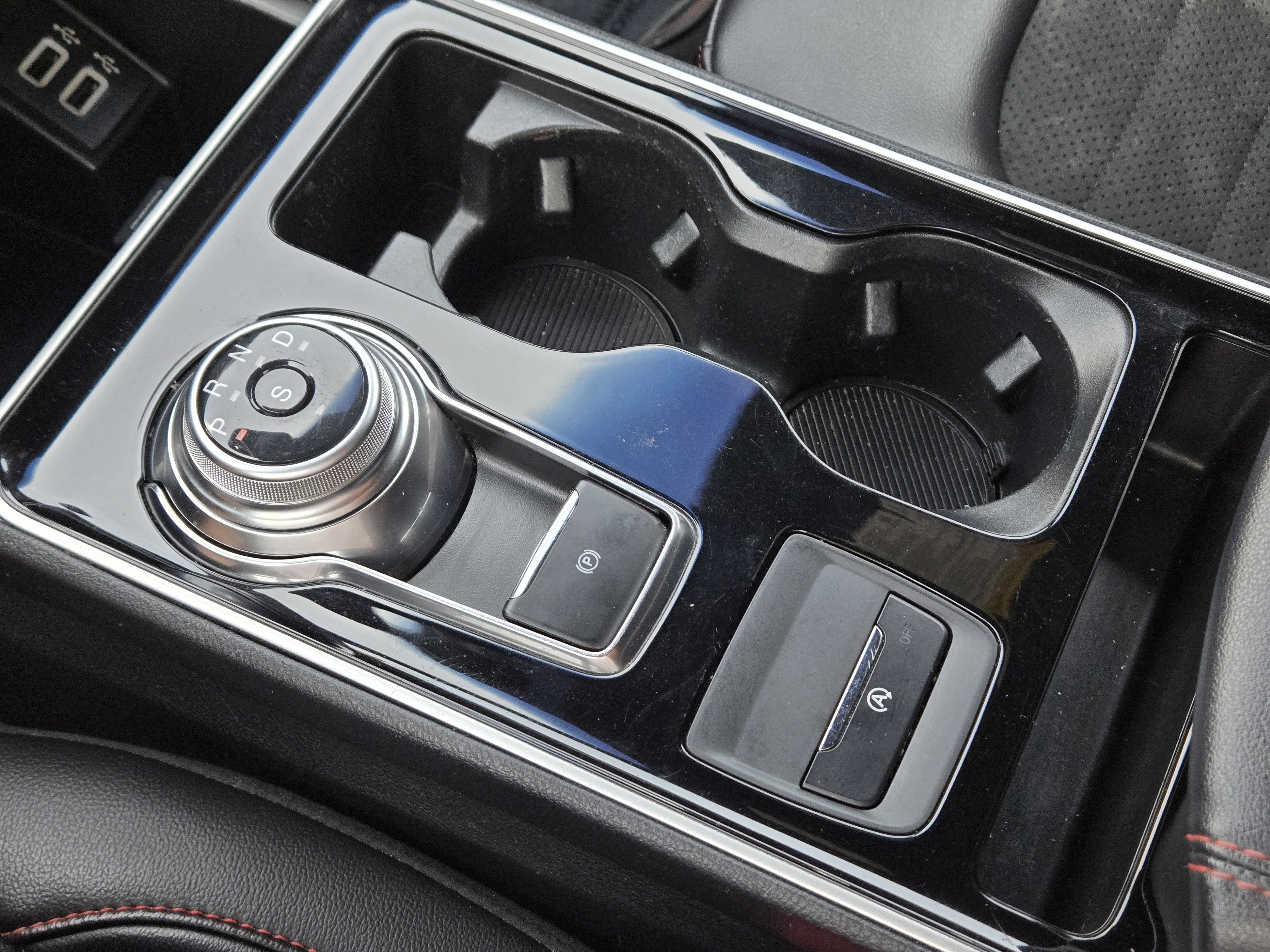 Certified 2020 Ford Edge ST-Line FWD image 31