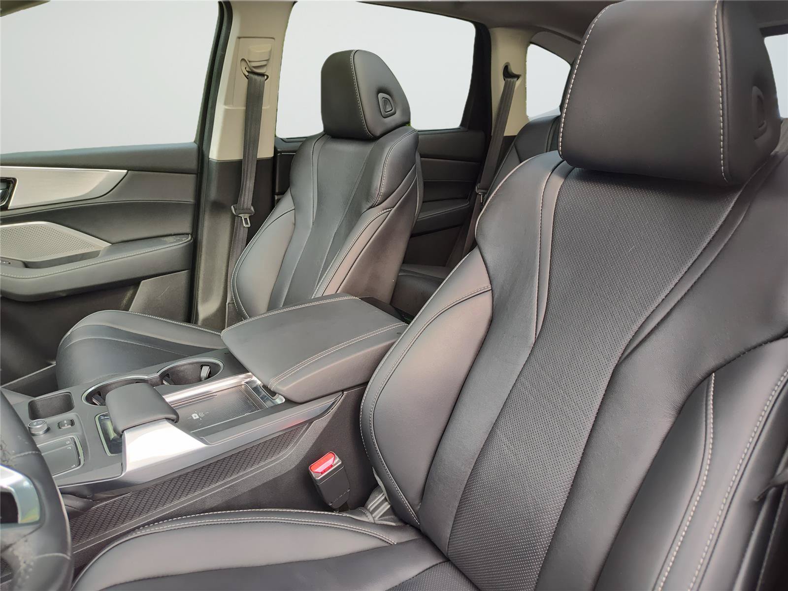 Used 2024 Acura MDX SH-AWD w/ Technology Package image 12
