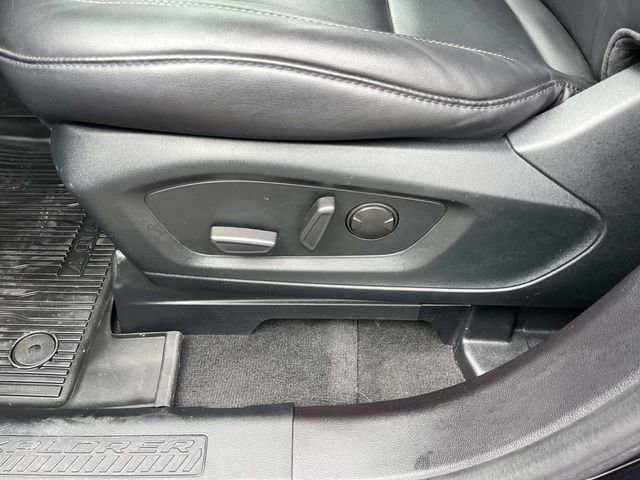 Certified 2022 Ford Explorer XLT w/ Equipment Group 202A image 29