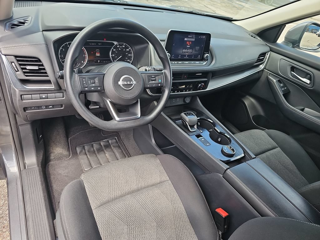 Used 2024 Nissan Rogue SV AWD/4WD image 16
