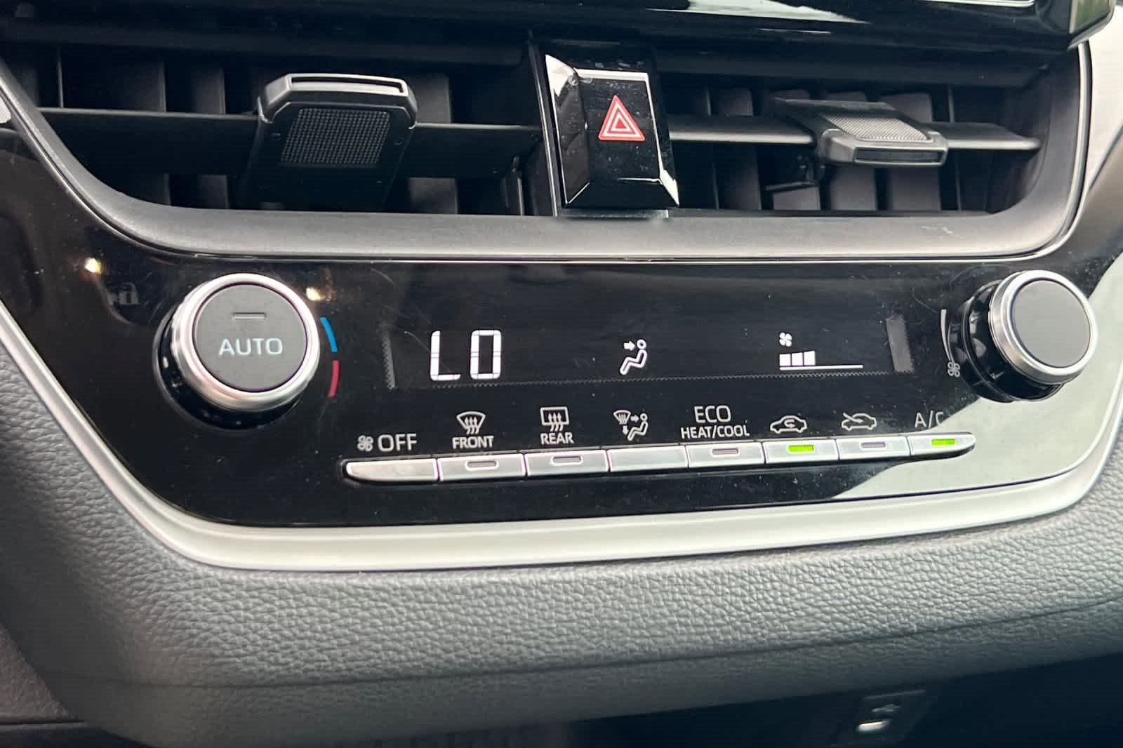 Used 2025 Toyota Corolla LE image 20